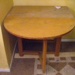 389 8435 DROP-LEAF TABLE